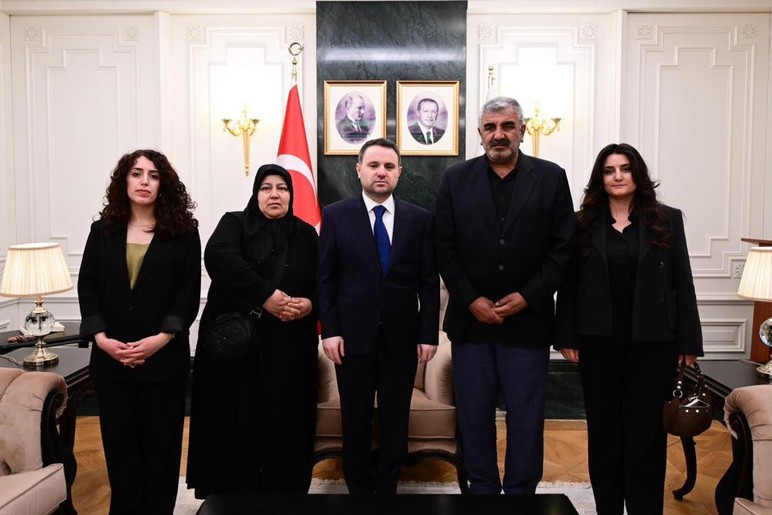 Bakan Gürlek'ten Rojin Kabaiş açıklaması: 'Sonuna kadar üzerine gideceğiz'