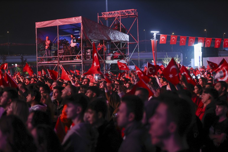 aa-20231029-32569057-32569052-candan-ercetin-cumhuriyetin-100-yili-kutlamalari-kapsaminda-ankarada-konser-verdi.jpg