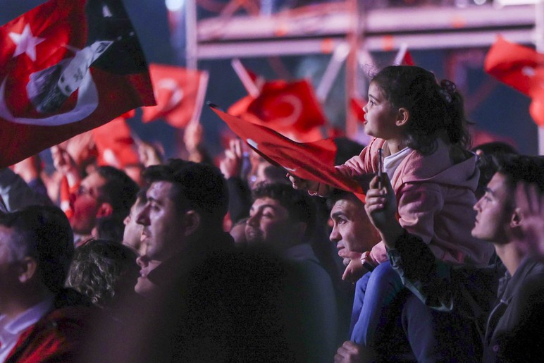 aa-20231029-32569057-32569055-candan-ercetin-cumhuriyetin-100-yili-kutlamalari-kapsaminda-ankarada-konser-verdi.jpg
