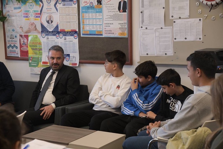 Pursaklar Belediye Başkanı Çetin okul ziyaretlerine devam ediyor! - Resim : 2