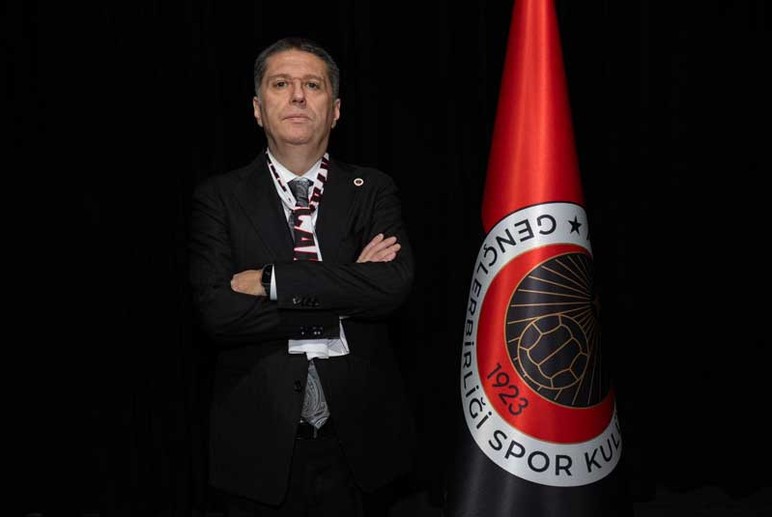 Natura Dünyası Gençlerbirliği Başkanı Arda Çakmak, Ankaragücü’nün maçını izledi