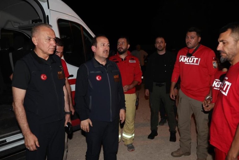 Orman yangınlarına karşı 4.231 personel saha görev yapıyor! - Resim : 2