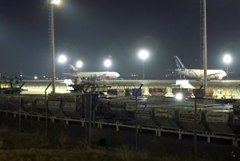 Şehitlerimizin cenazelerini taşıyan uçak Ankara'ya geliyor