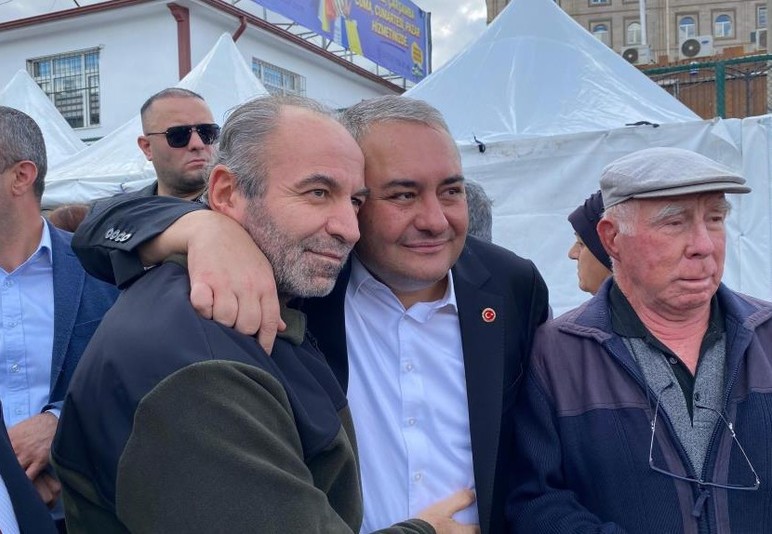 Keçiören Belediyesi damakları şenlendirecek: Doğu Karadeniz Hamsi ve Muhlama Festivali başladı