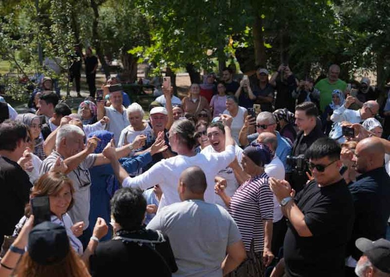 Etimesgut Belediyesi özel gereksinimli vatandaşlar için piknik düzenledi - Resim : 4