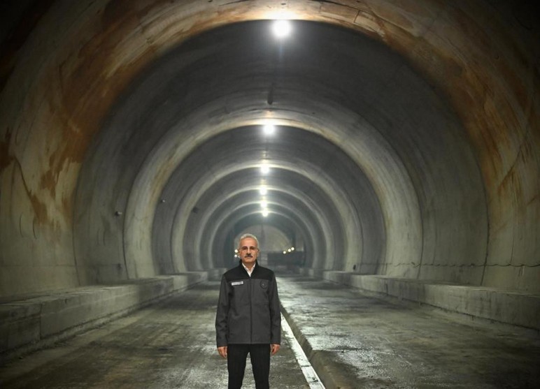 Ankara-İstanbul hızlı tren seferleri 30 dakika kısalacak! - Resim : 2