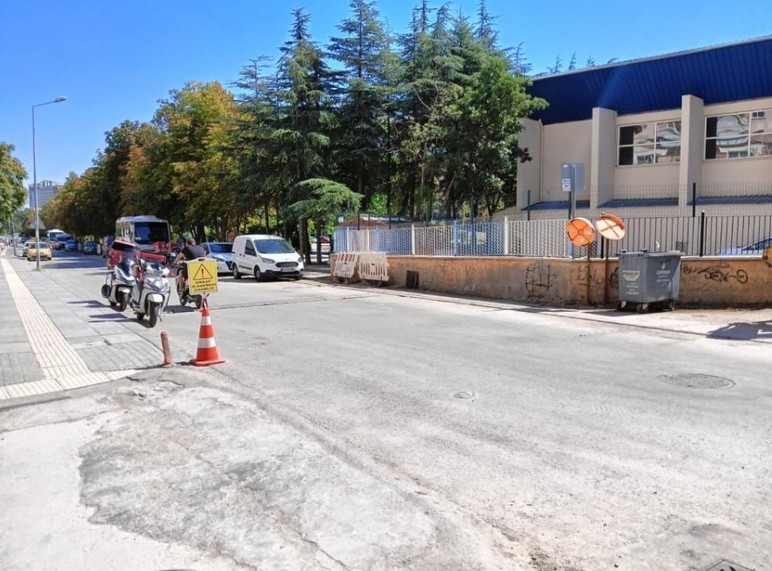 Çankaya'da hafriyat kamyonunun üzerinden geçtiği 2 kişi hayatını kaybetti