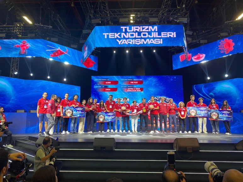 Altındağ Belediyesi Teknofest ekibi Antalya'da birinci oldu!