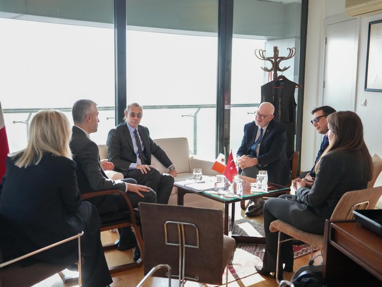 Etimesgut Belediye Başkanı Beşikcioğlu Meksika Büyükelçisini ziyaret etti