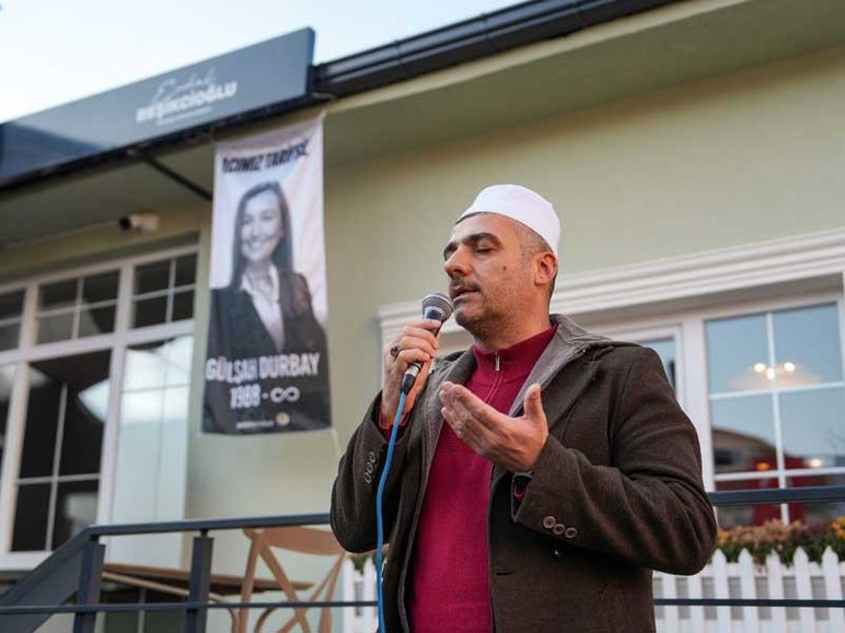 Etimesgut Belediyesi Gülşah Durbay hatırasına lokma ve yemek dağıttı - Resim : 2