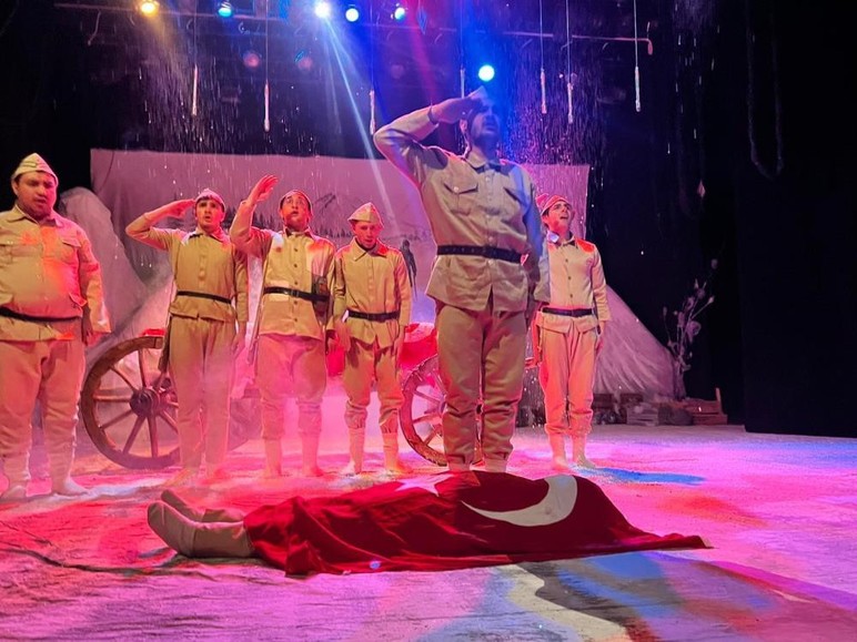 Altındağ Belediyesi Gençlik Merkezi üyelerinden Sarıkamış tiyatro gösterisi! - Resim : 2