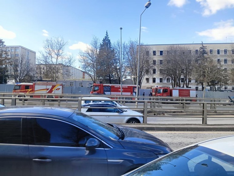 İçişleri Bakanlığı yerleşkesinde 3 konteynerde yangın çıktı