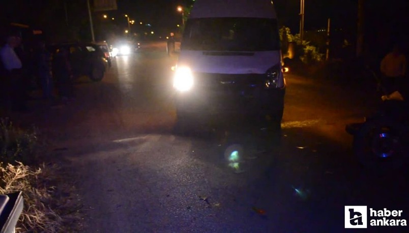 Çorum'da minibüs ile motosiklet çarpıştı! 3 yaralı var