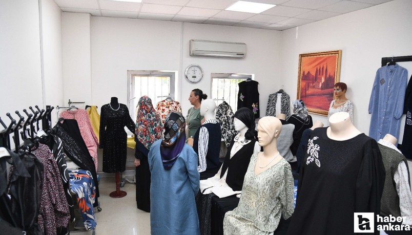 Pursaklar Belediyesi'nin eğitim verdiği kadınlar sergi açtı