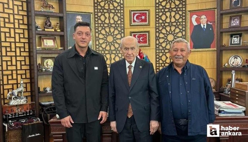 Mesut Özil, MHP Genel Başkanı Bahçeli'yi makamında ziyaret etti