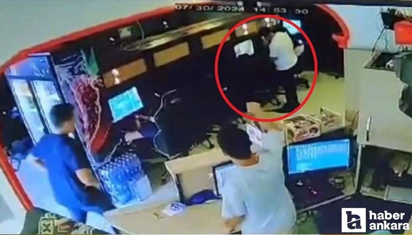 Ankara Sincan'da bir kişi market kasiyerini kızdırıp sosyal medyadan canlı yayın yaptı