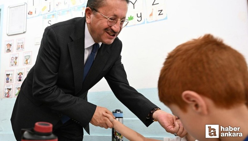 Altındağ Belediye Başkanı Tiryaki öğrencilerin ilk gün heyecanına ortak oldu