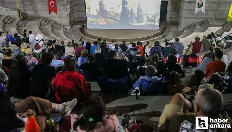 Etimesgut Belediye Başkanı Beşikçioğlu vatandaşlarla Atatürk 2 filmini izledi