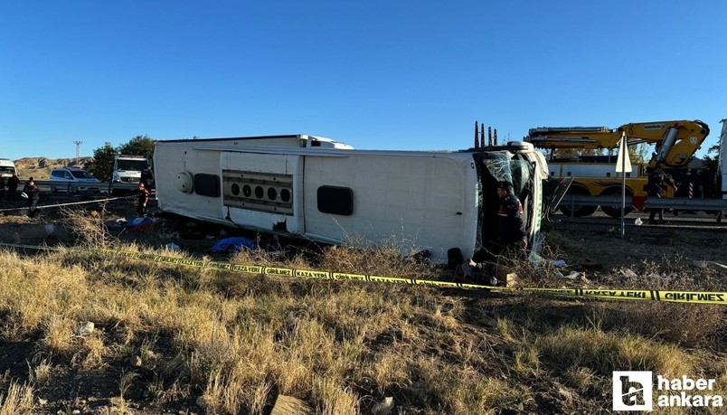 Aksaray Ankara karayolunda yolcu otobüsü devrildi: 6 ölü 20 yaralı