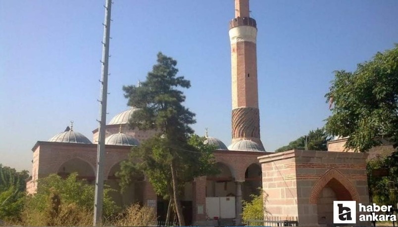 Ankara’nın tarihi camileri asırlara meydan okuyorlar