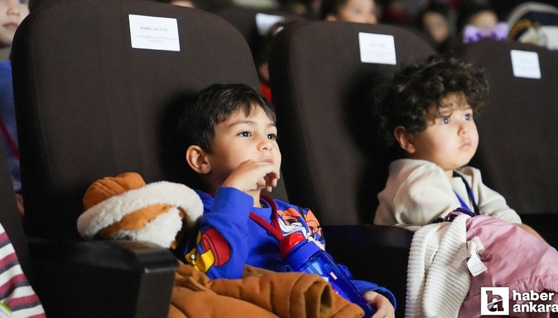 Keçiören Belediyesinin ev sahipliğindeki Tiyatro Festivalinde çocuklarda unutulmuyor