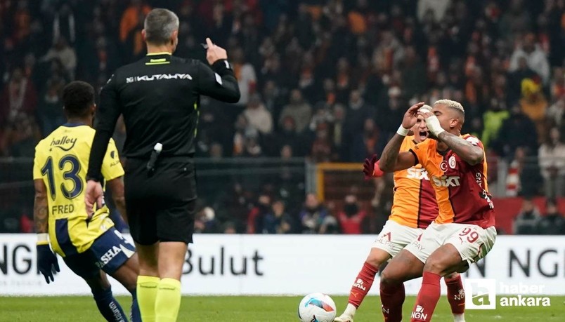 Galatasaray ile Fenerbahçe derbisinden gol sesi çıkmadı!