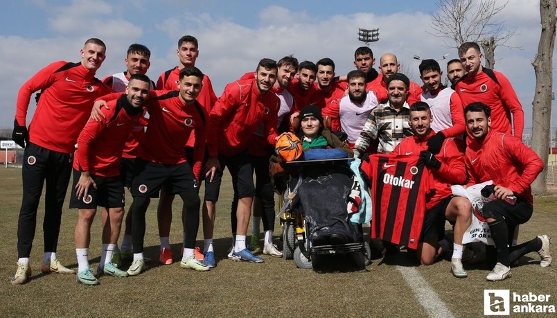 Gençlerbirliği futbolcularından alkışlanacak hareket!
