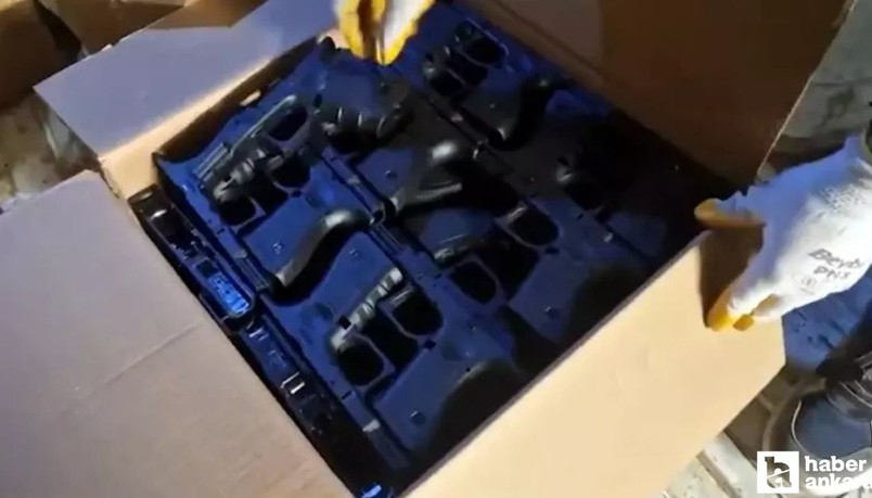 Afyonkarahisar’da silah kaçakçılığı operasyonunda 23 Bin 450 adet tabanca ele geçirildi