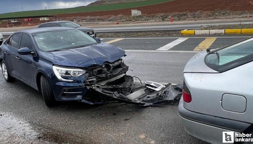 Kırıkkale'de yağmur sebebiyle kayganlaşan yolda zincirleme trafik kazası