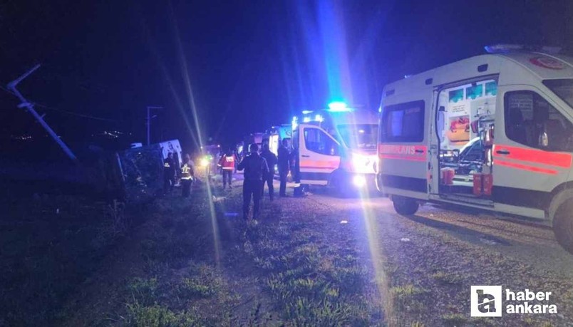 Van son dakika: Gevaş'ta yolcu otobüsü devrildi, 28 kişi yaralandı!