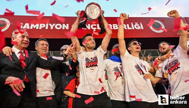 Süper Lig'e yükselen Gençlerbirliği'nde coşkulu kupa töreni