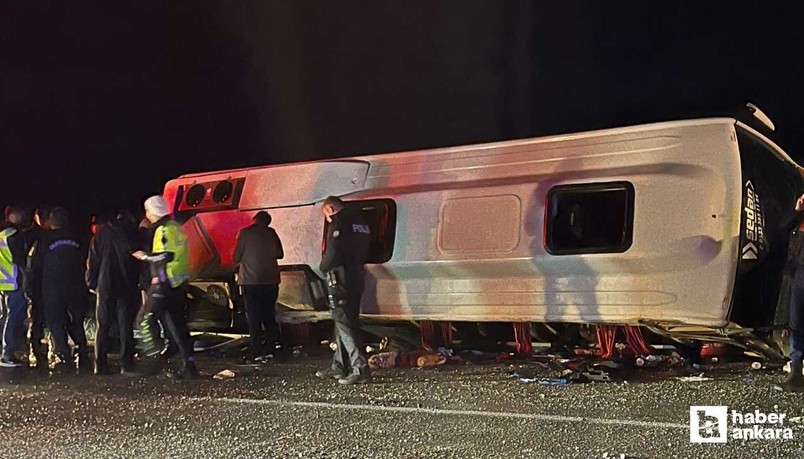 Kahramanmaraş'ta minibüs devrildi! 1 kişi hayatını kaybetti, 5'i ağır 19 yaralı