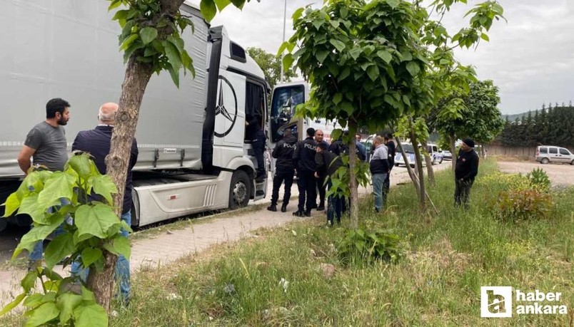 Ankara'dan yola çıkan Tır sürücüsü aracında asılı halde ölü bulundu