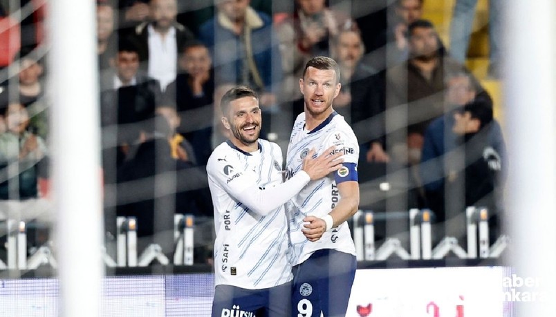 Fenerbahçe'de bir günde iki veda