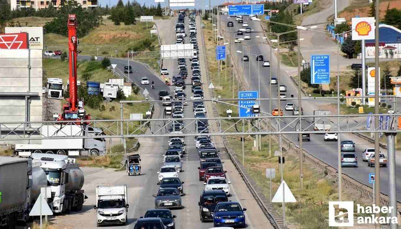 Kilit Kavşak gidiş yoğunluğundan sonra dönüş yoğunluğunu yaşıyor