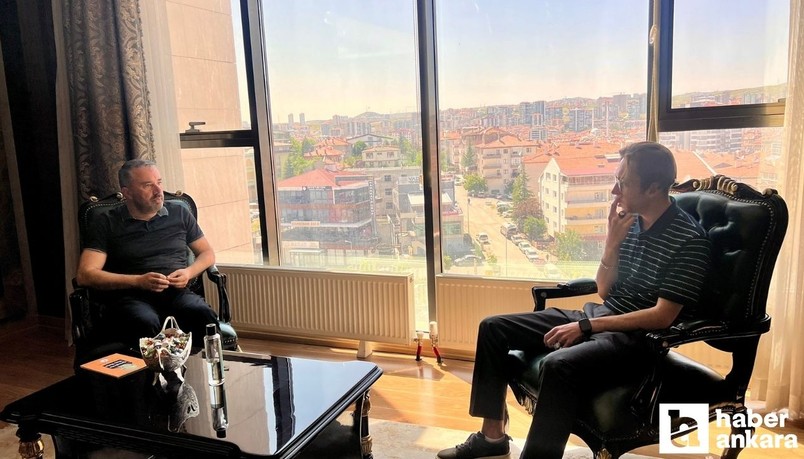 Pursaklar Belediye Başkanı Çetin vatandaşlarla belediye binasında bayramlaştı