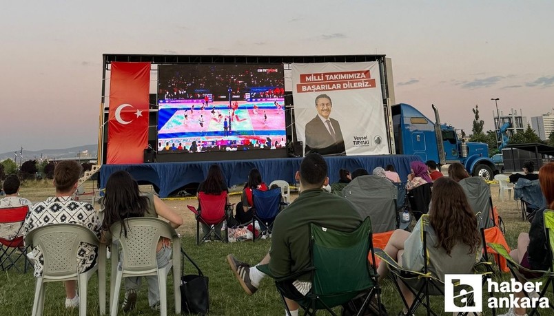Altındağ Belediyesi Filenin Sultanları'nın Milletler Ligi heyecanını dev ekranda yaşatıyor
