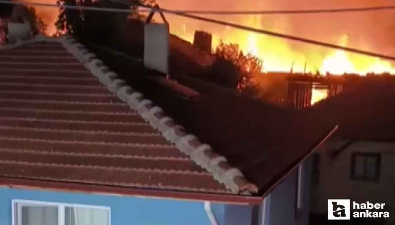 Kızılcahamam'da büyük yangın: 5 ev yandı!