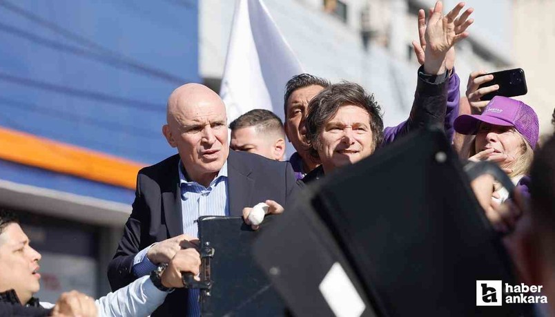 Arjantin Devlet Başkanı Javier Milei'nin konvoyuna taşlarla saldırdılar