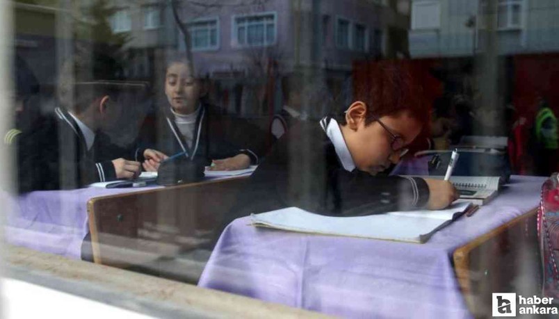 MEB'in okul kıyafeti kararını öğretmenler ve veliler beğendi