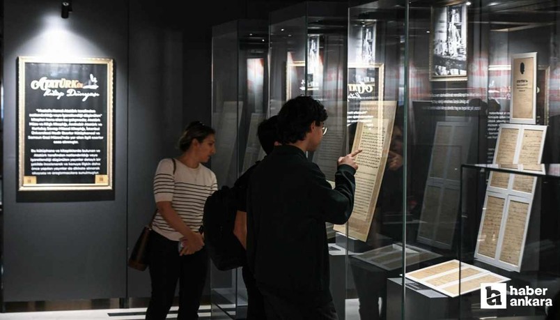 Atatürk'ün Kitap Dünyası sergisi başkentte açıldı