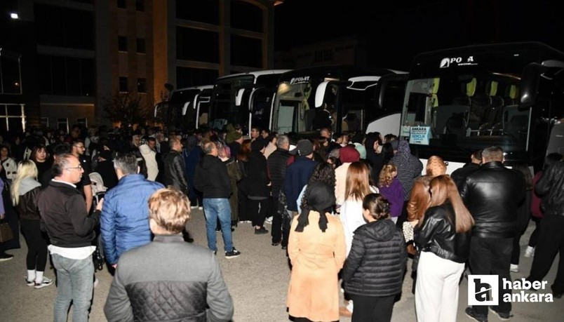 Pursaklar Belediyesi Gençlik Kampı'na katılan yeni kafileyi uğurladı