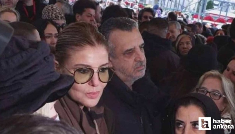 Armağan Çağlayan, camide başını örtmeyen ünlülere tepki gösterdi