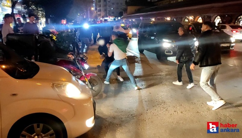 Cumhuriyetin 100. yılı kutlamalarında tekmeli yumruklu kavga