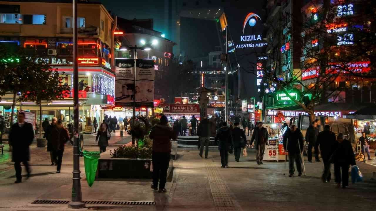 Başkentli olan olmayan herkesin görmesi gerekiyor! Ankara'nın en ünlü caddeleri - Resim: 2